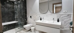 Bathroom - ELITE Comfort 4BR Apartment AeonTowers   (6th of October City)