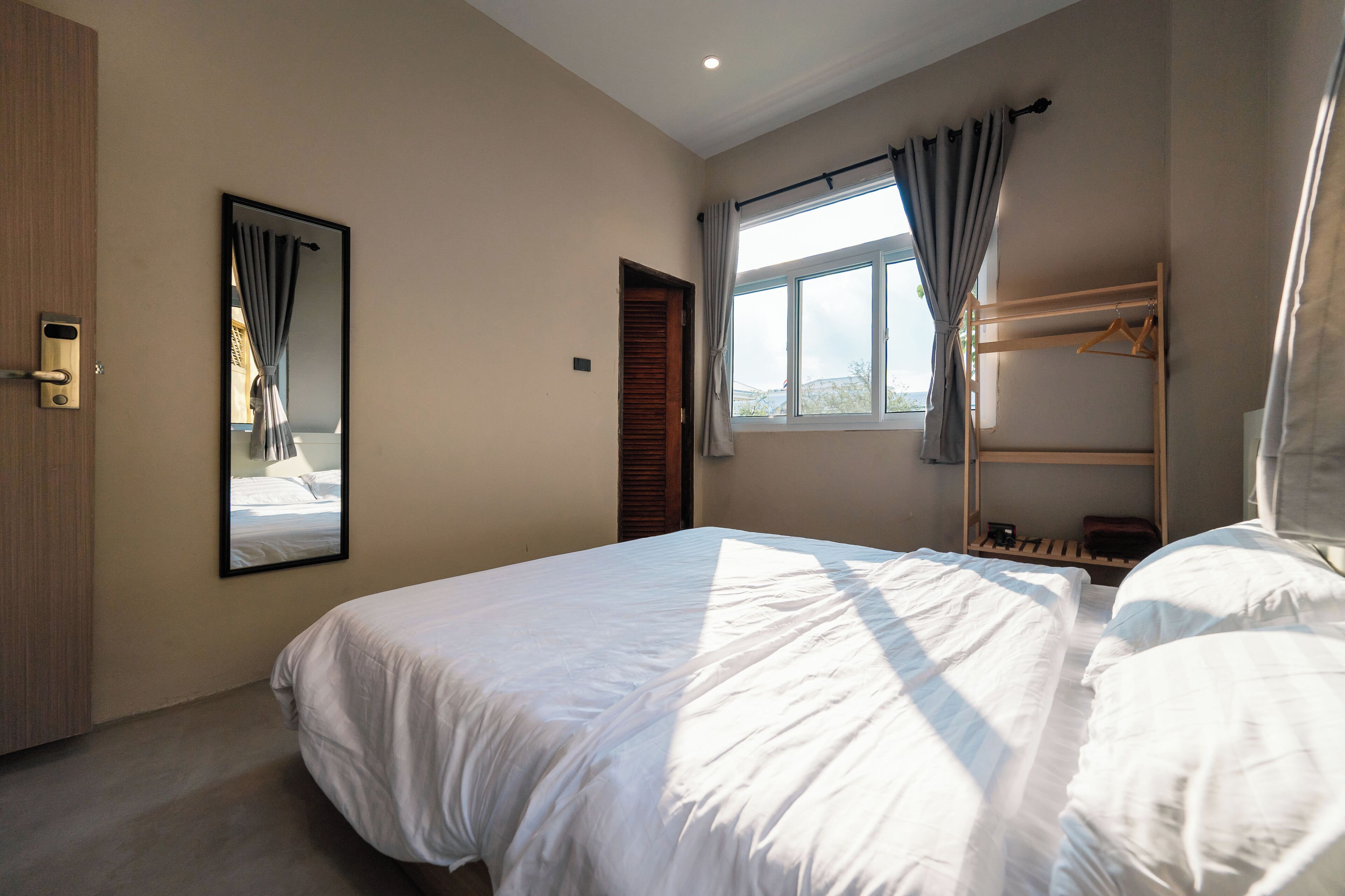 Kamar Double Standar