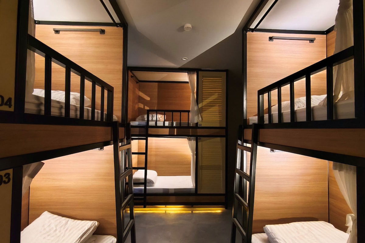 Shared Dormitory, Women only | WiFi (free), bed sheets