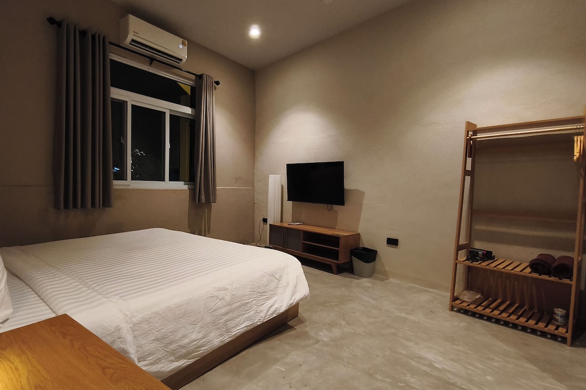 Standard Double Room | WiFi (free), bed sheets
