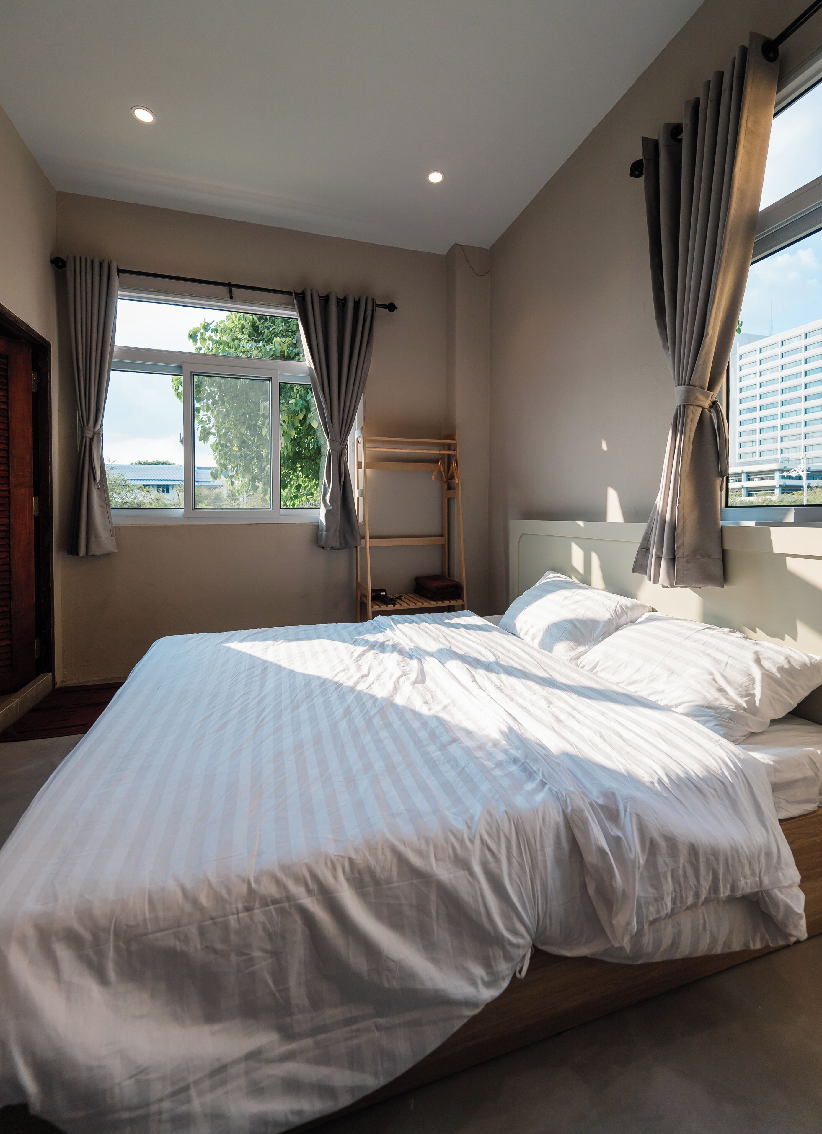 Kamar Junior, pemandangan kebun