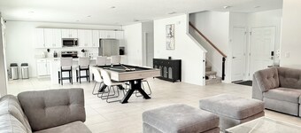 Luxury 4BR House • Hot Tub • Gym • Pool Table • Near Disney & Orlando