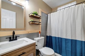 Bathroom - Cozy Escape: Hot Tub & Sauna by Kalahari (Long Pond)