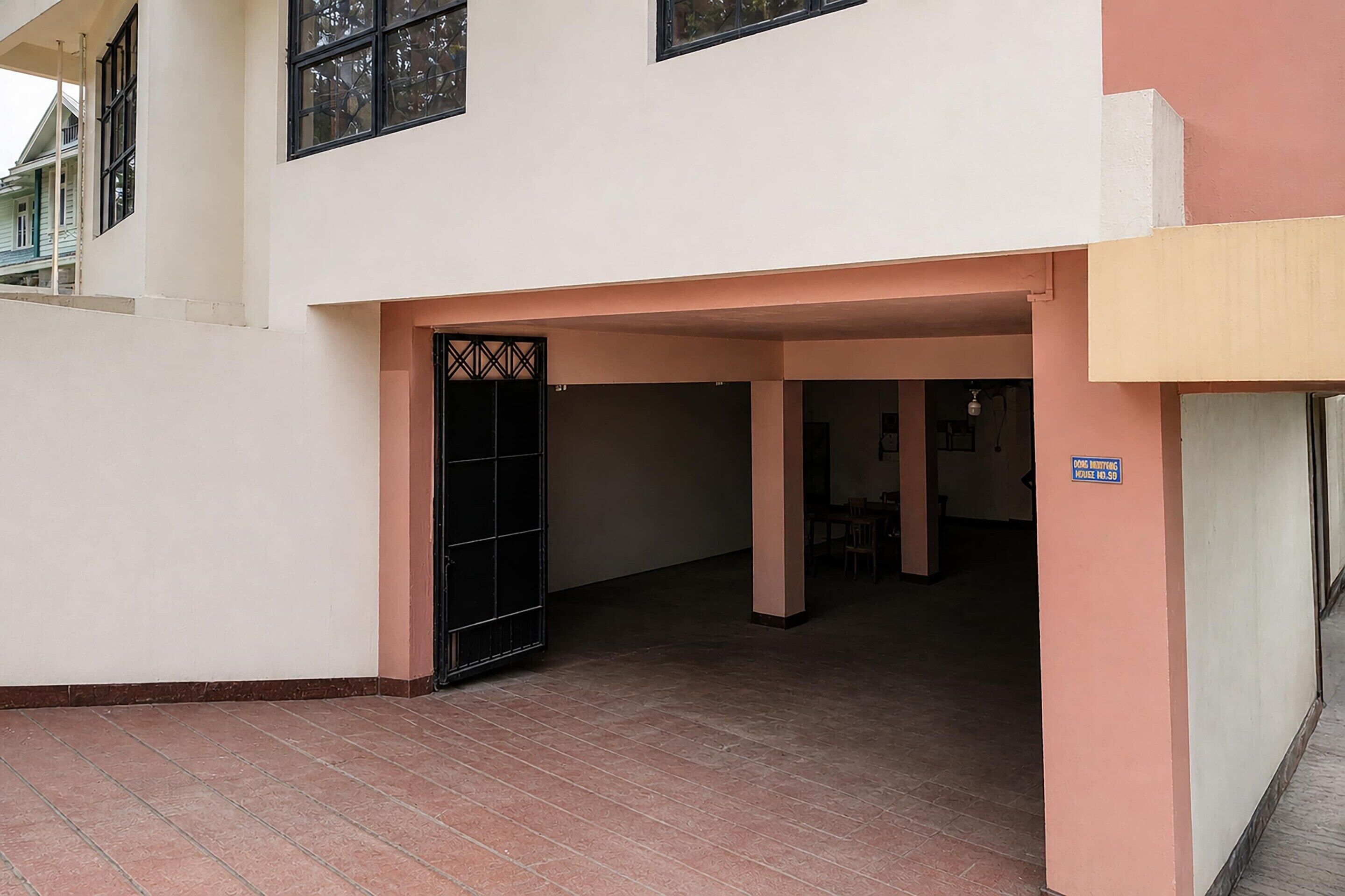 House | Reception
