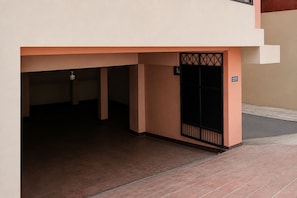 House | Reception
