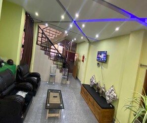 하우스 | 리셉션