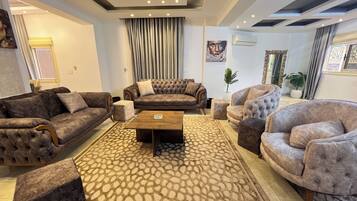 Classic Apartment, Balcony, City View | Living area