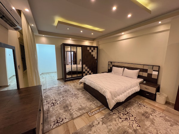 คลาสสิกอพาร์ทเมนท์, ระเบียง, วิวเมือง