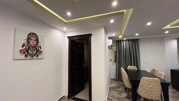 Classic Apartment, Balcony, City View | Dining