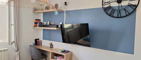 Tabla de planchar con plancha y wifi