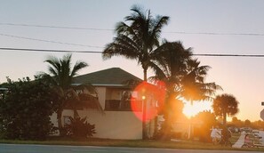 Exterior - Beach Retreat 3BR/2BA – Across Paradise Park, Melbourne FL (Melbourne)