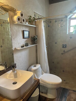 Bathroom - Vrbo Property (Tepoztlán)