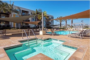 Pool - The Sail & Sky Suite - Chic 2BR Elegance with Stunning Marina Panoramas (Marina del Rey)