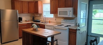 Nice 1-bedroom house in charming Greenwood near Caverns State Park. No pet fee.