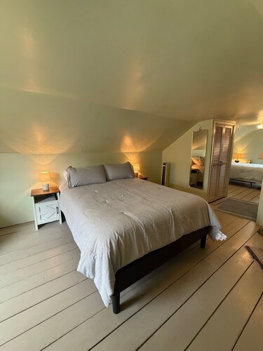 Welcome to your quaint peaceful getaway in the heart of small-town Indiana!