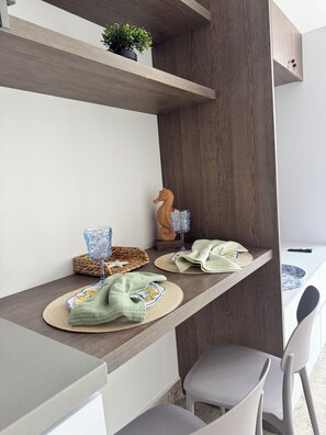 Dining - Newly Equipped Studio in Rodadero Sur - Beach, Restaurants and Tranquility (Gaira)