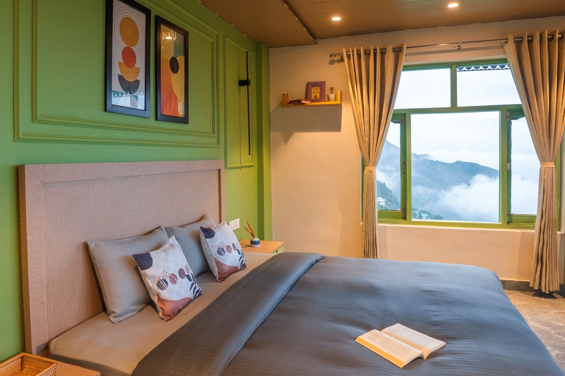 Deluxe Room | Free WiFi, bed sheets