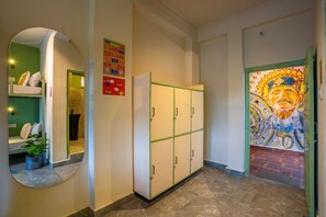 Dormitori compartit Deluxe | Equipament de l'habitació