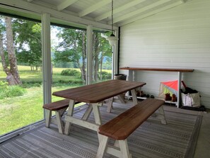 Outdoor dining - Tremendous 4-bedroom farmhouse with AC, Sauna and 90acres in charming Roscoe (Roscoe)
