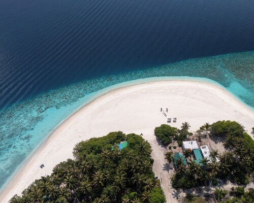 Silver Bay Kamadhoo