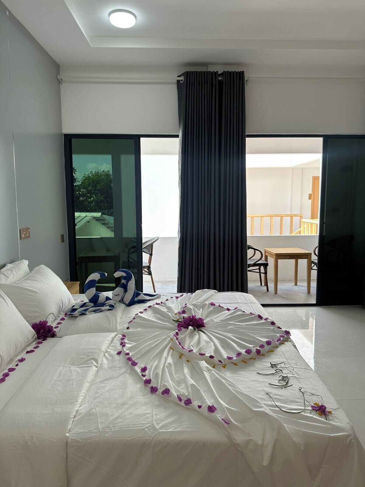 Premium bedding, minibar, desk, laptop workspace