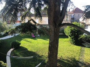 Property grounds - Vrbo Property (Cognac)