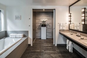 Bathroom - The Inn Above Tide (Sausalito)