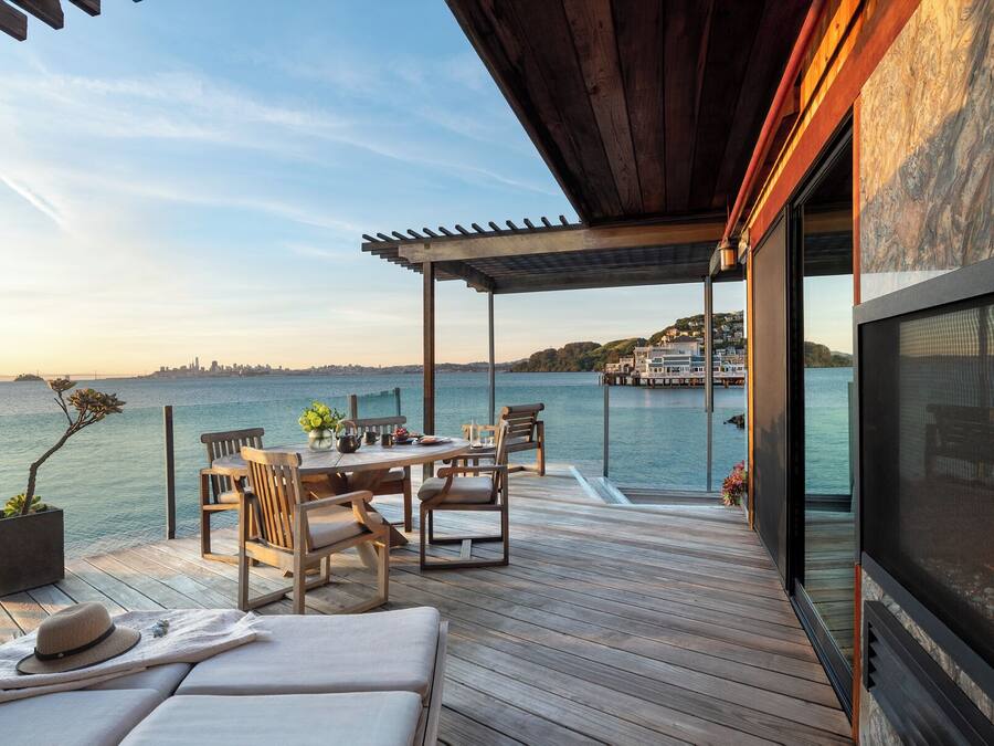 City Lights Spa Suite Accessible | Ausblick vom Zimmer
