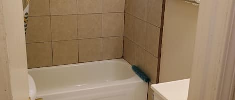 Hårtørrer, håndklæder, Toiletpapir