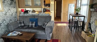 Cozy 2-bedroom Mobile Home in Kirkcolm With Sea Views