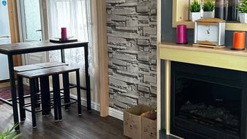 Mobile Home, 2 Bedrooms, Patio | Dining
