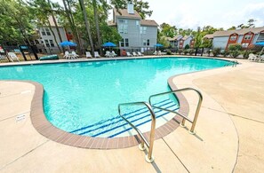 Pool - Sound-Side 2-Bedroom Cozy Condo only 1 mile to beach access; Sleeps 5. (Kill Devil Hills)