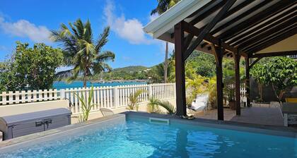 Bibi Beach Sunrise, right by the seaside, pool, up to 10 people
