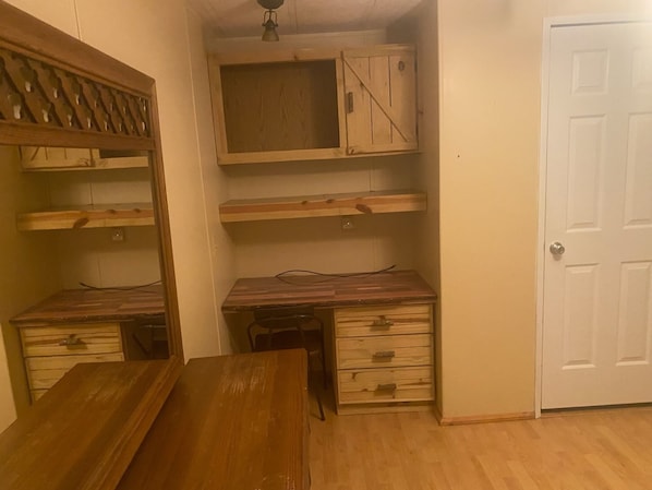 Interior - Cozy Beautiful Lake
Hartwell property lakefront cabin/home (Fair Play)