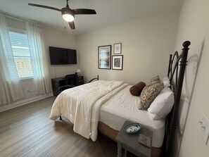 Iron/ironing board, internet, bed sheets