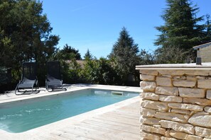 Pool - Small house near Uzes and the Pont du Gard, ideal for 2 or 4 people (Saint-Maximin)