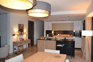 Dining - Small house near Uzes and the Pont du Gard, ideal for 2 or 4 people (Saint-Maximin)