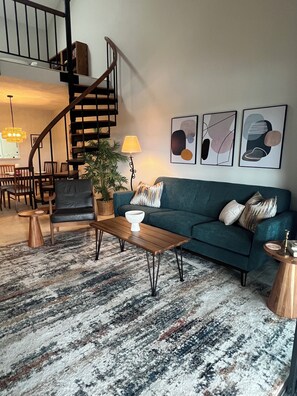 Living area - Bright Serene 2 Bedroom Condo (North Fort Myers)