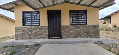Small house in Alto Boquete with mountain view.