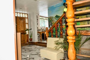 Interior - casa piedra blanca (Ollantaytambo)