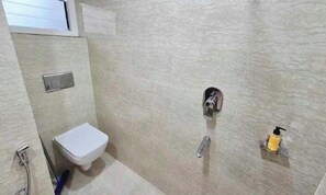 Bathroom - Pink villa inn A Comfortable Home stay, 1bhk Ac & non AC.. Parking available (Guwahati)