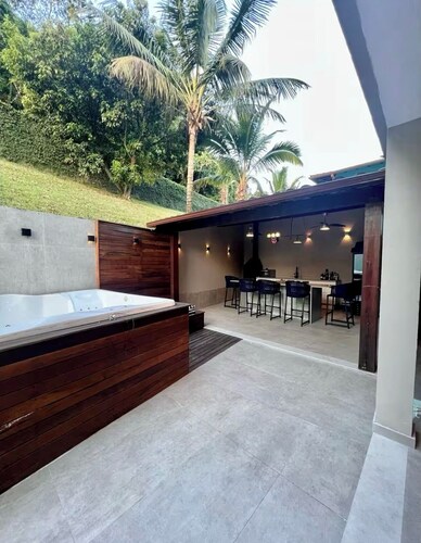 MAR ANGRA HOUSE