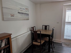 Dining - Margate Sands Maisonette next to the Old Town near the beach and Turner gallery (Margate)