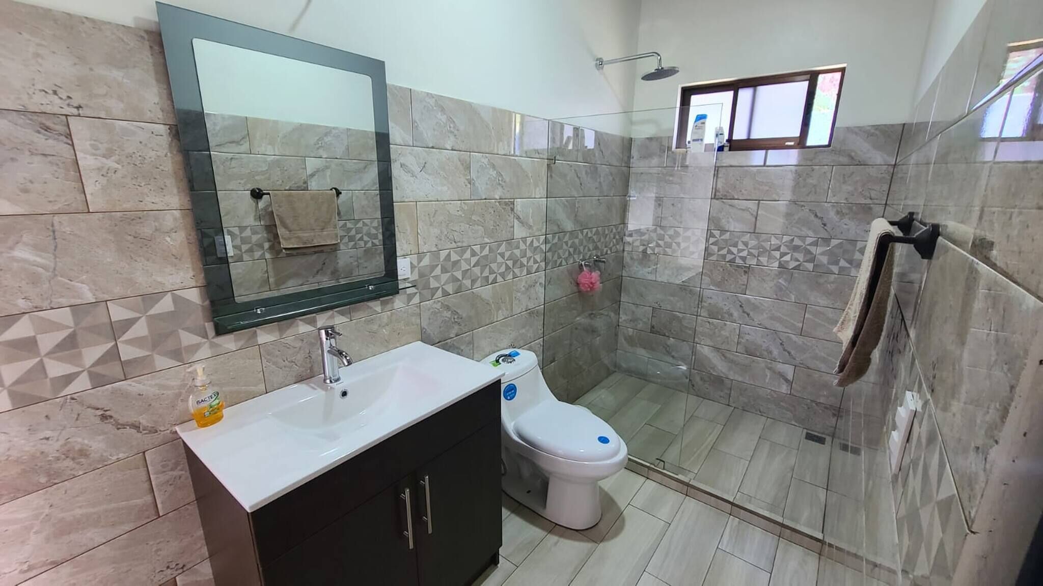 House, 3 Bedrooms, Balcony | Bathroom