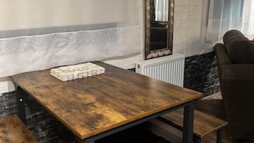 Mobile Home, 3 Bedrooms, Balcony | Dining