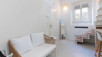 Appartement classique, vue sur la ville | Intérieur