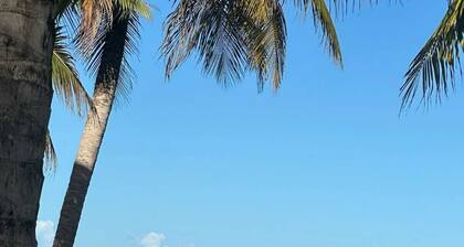 VBI3 Clean studio condo - Pool, close to the beach, AC, hot water, and wifi
