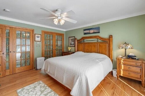 New Cozy Harbor Springs Rental - Sleeps 12+ - Close to Golf, Trails, Ski & Towns
