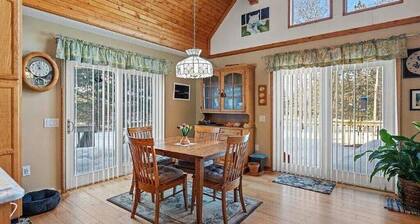 Cozy Harbor Springs Rental - Sleeps 14 - Close to Golf, Trails, Ski & Town