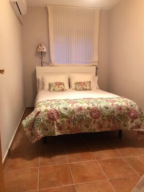 2 dormitorios, Internet, ropa de cama